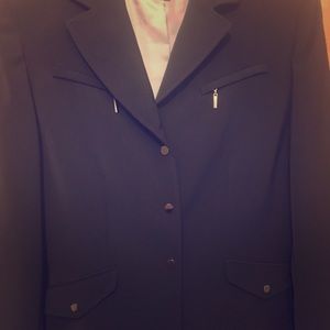 NWT Tahari pants suit. Size 6.